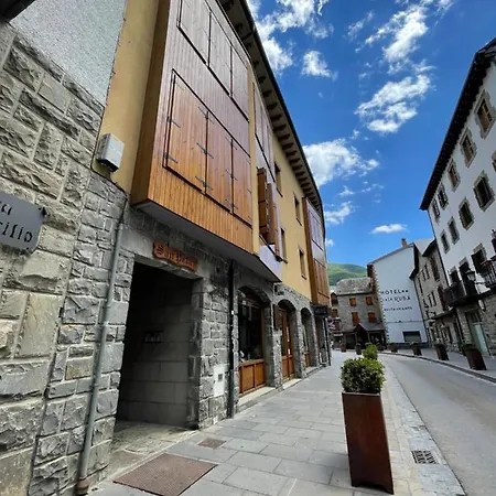 El Atico Nuevo En El Centro Con Ascensor, Garaje, Aire Acondicionado Y Wifi ビエスカス