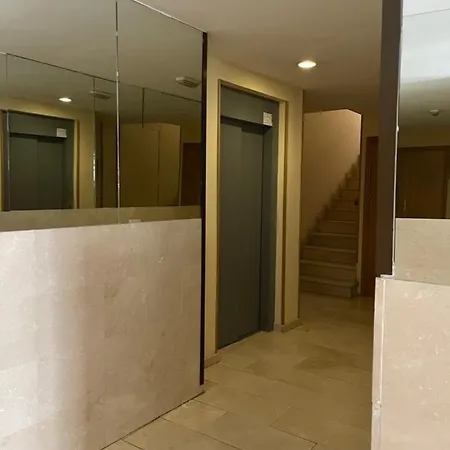 El Atico Nuevo En El Centro Con Ascensor, Garaje, Aire Acondicionado Y Wifi アパート