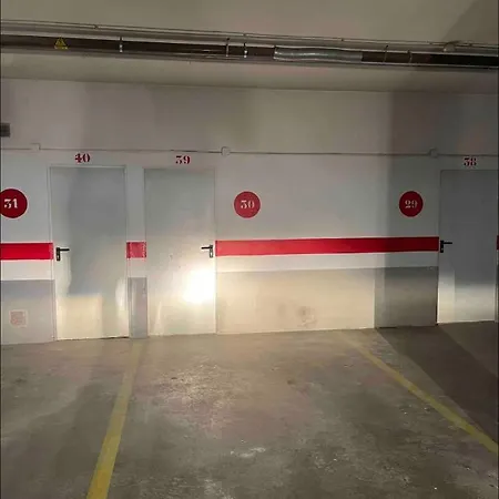 アパート El Atico Nuevo En El Centro Con Ascensor, Garaje, Aire Acondicionado Y Wifi ビエスカス